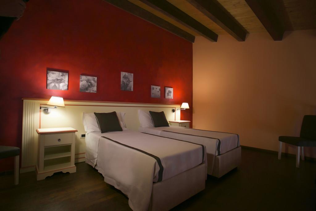 Baglio Borgesati Hotel Salemi Exterior photo